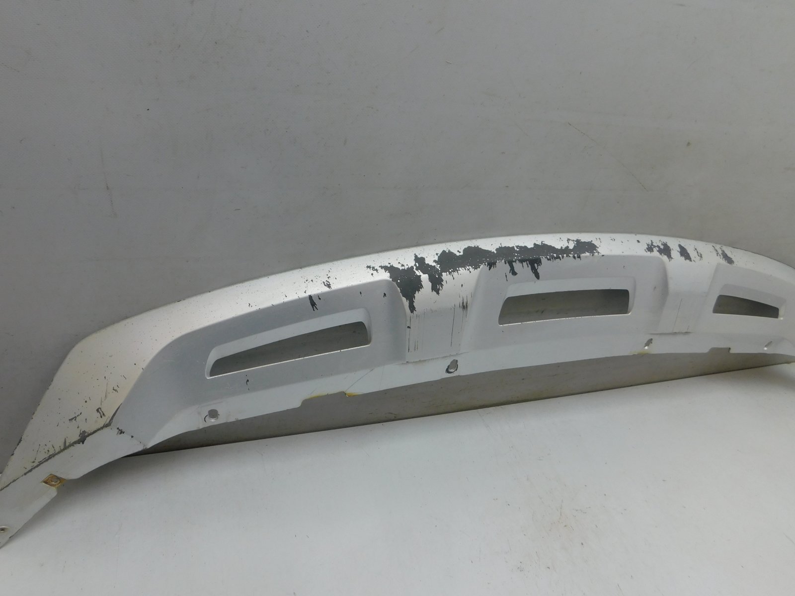 Накладка переднего бампера