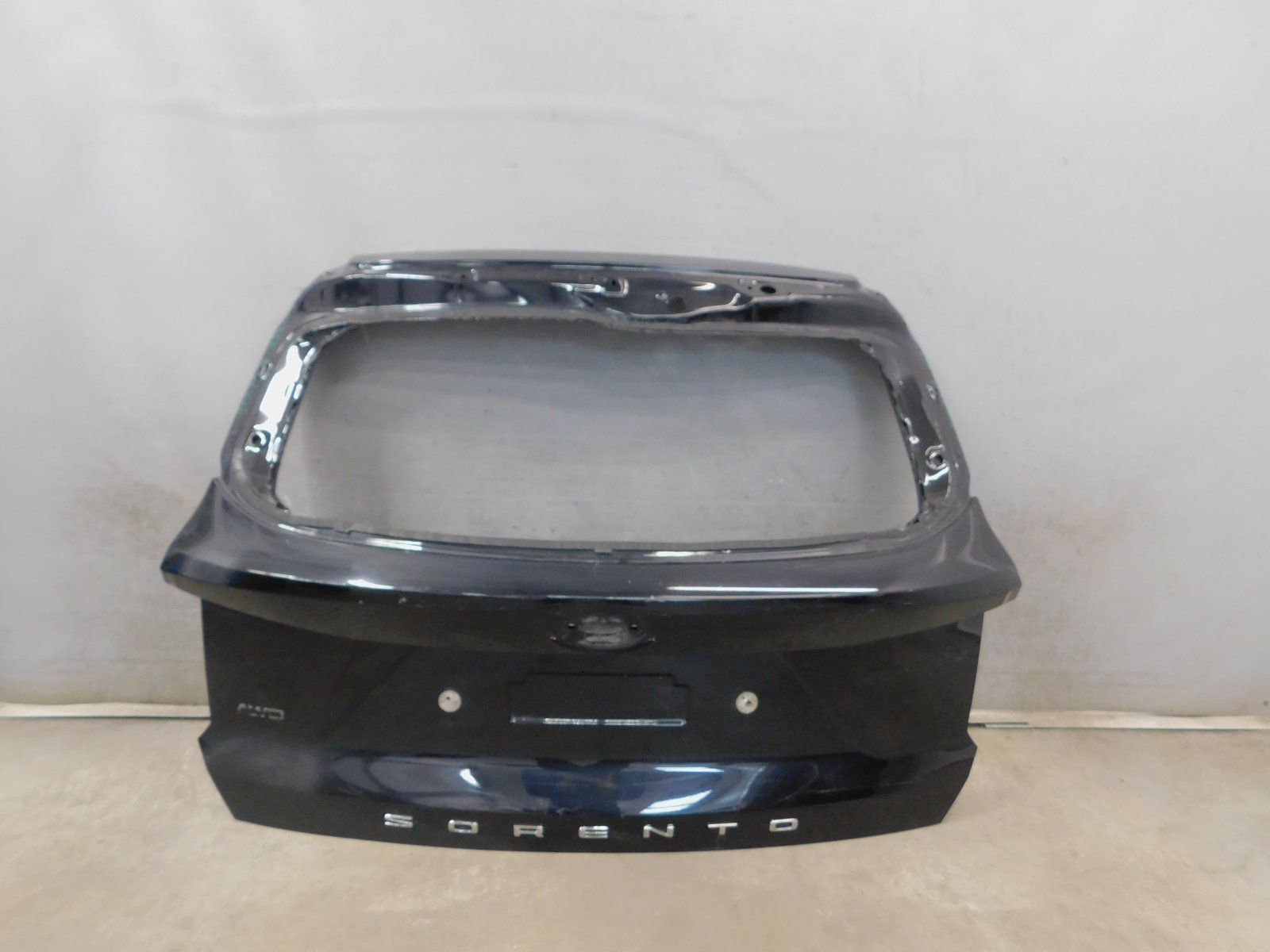 Дверь багажника