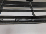 Решетка в бампер центральная для Toyota RAV 4 2013-2019, OEM 5311242100 - вид 5 (фото)