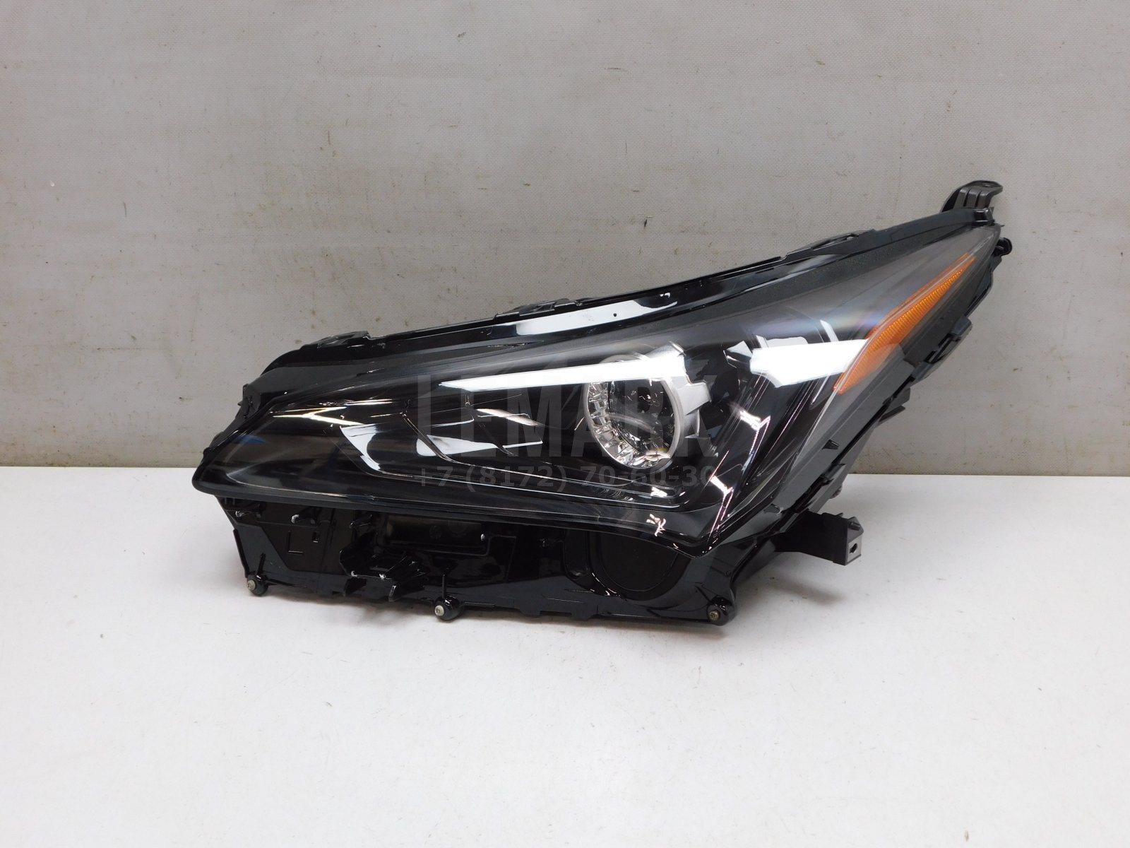 Фара левая Lexus NX 200 2014> 8118578180